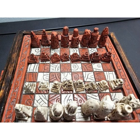 Vintage Mayan Aztec 7" Board Stone Wood Chess Set Handmade Red Drawer - Picture 3 of 10